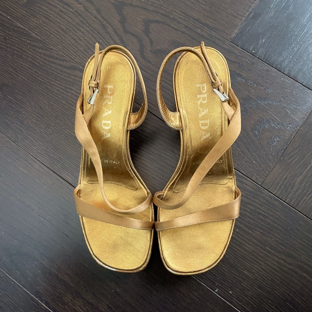 Women’s vintage gold Prada sz 35.5